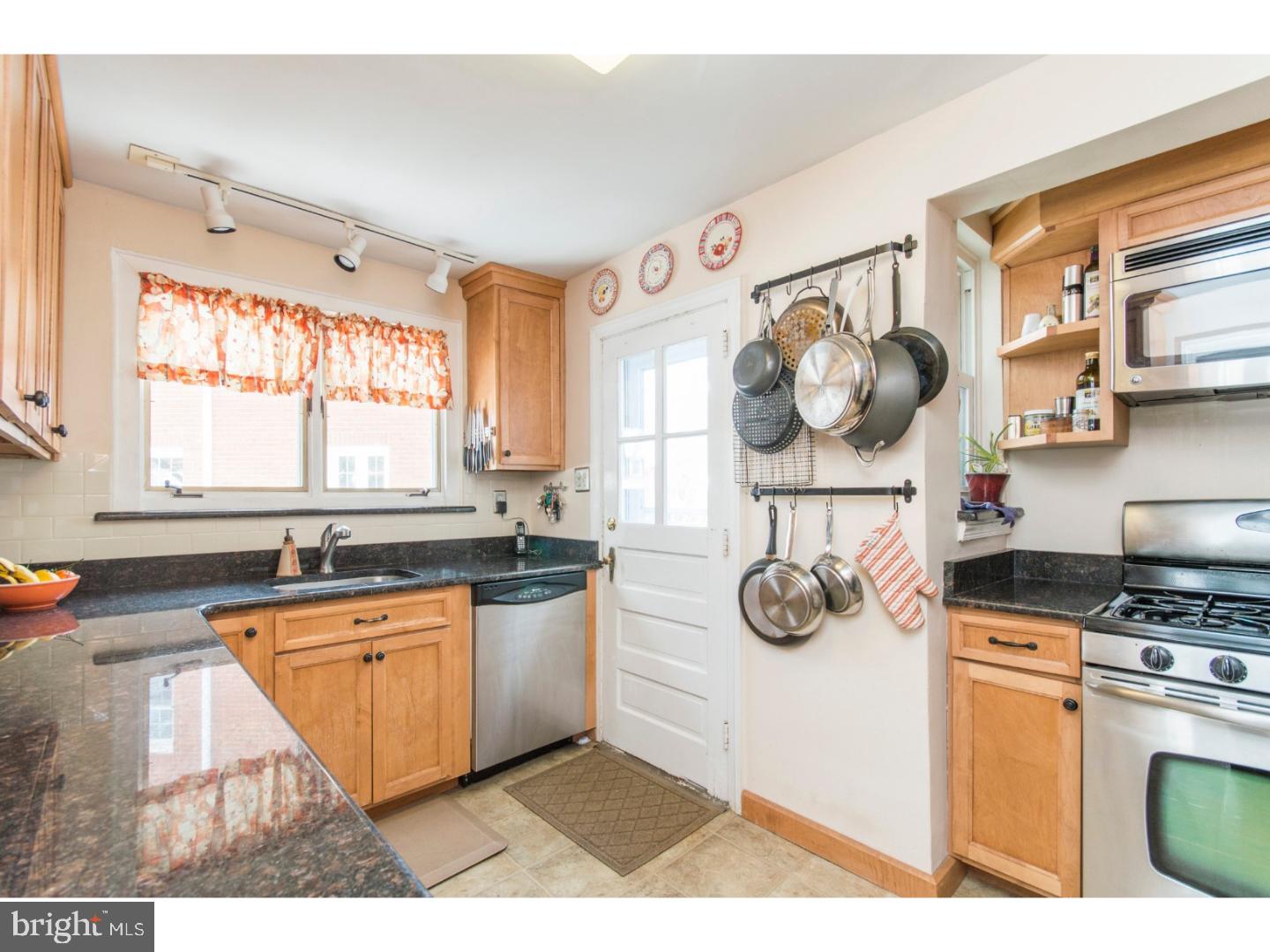 428 Old Farm Road Wyncote, PA 19095 - Photo 10 of 19 Kitchen