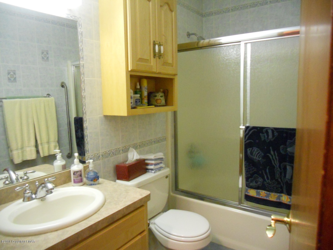 803 Beaver Dam Road Long Pond, PA 18334 - Photo 25 of 32 MAIN BATHROOM