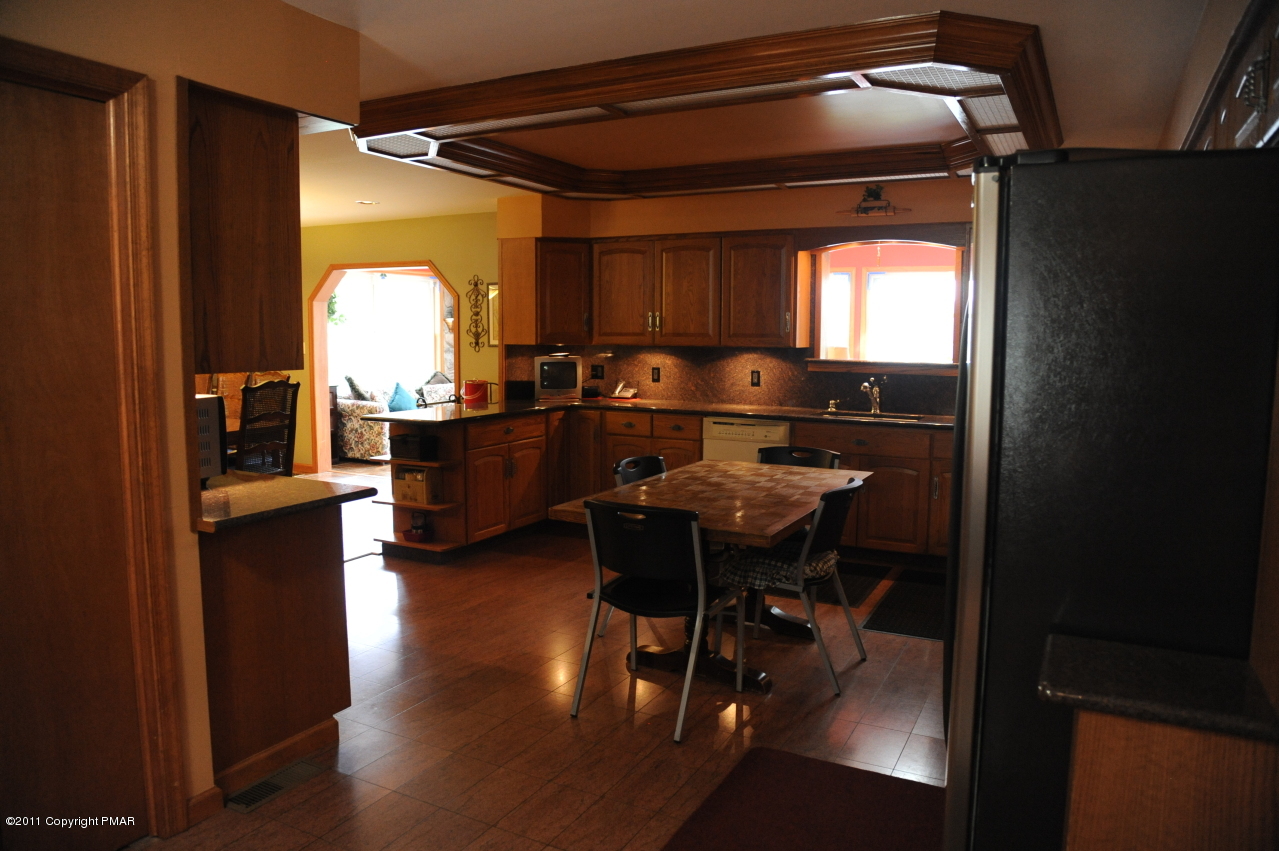803 Beaver Dam Road Long Pond, PA 18334 - Photo 8 of 32 KITCHEN W/ UNDERCABINET LIGHTING