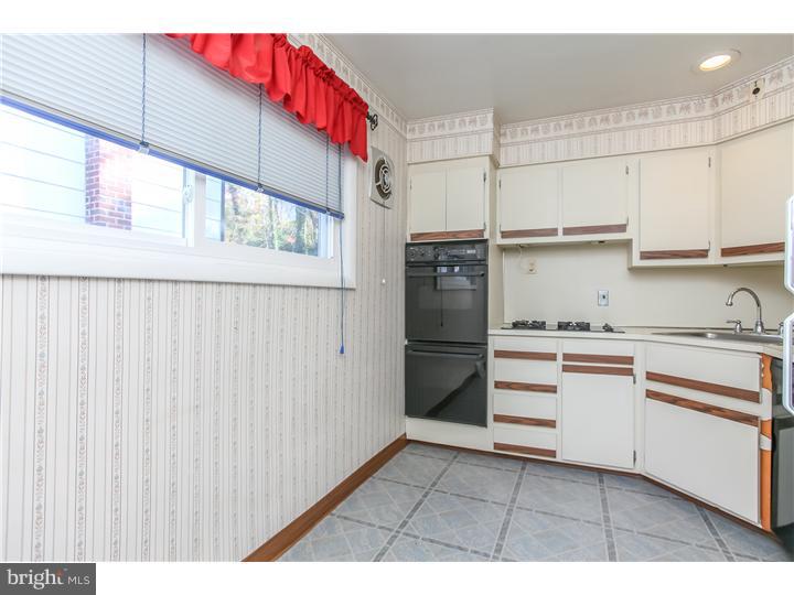337 Glen Ridge Road Havertown, PA 19083 - Photo 8 of 19 Kitchen