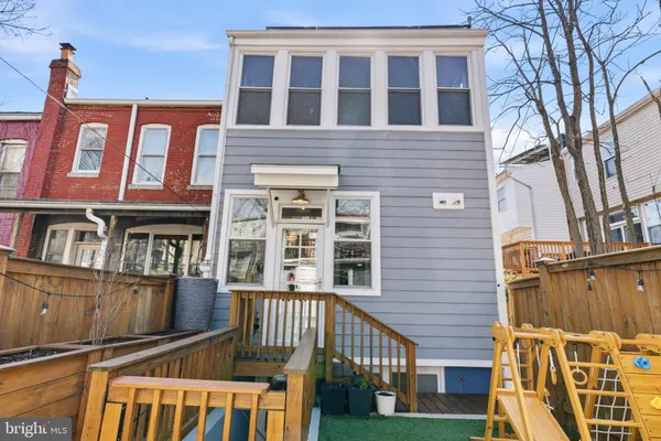 $949,999 | 148 Todd Place Northeast, Washington, DC 20002