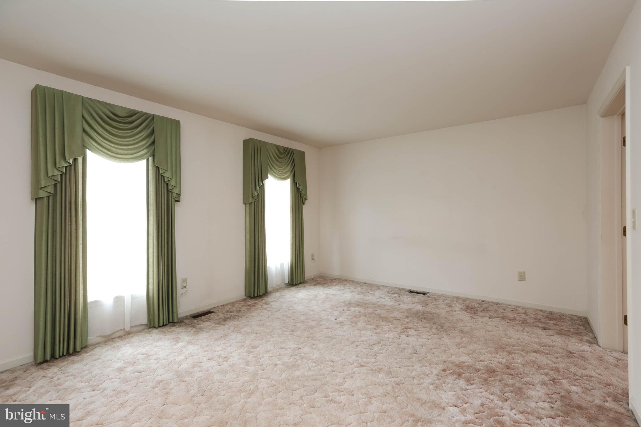 4259 Chapel Road Perry Hall, MD 21128 - Photo 8 of 28 Living Room