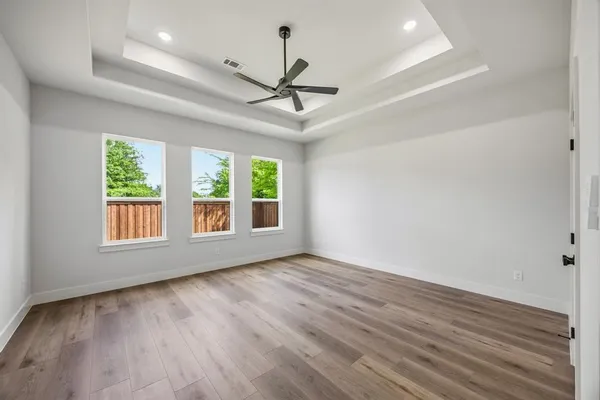 $455,000 | 512 Waikiki Trail, Tool, TX 75143