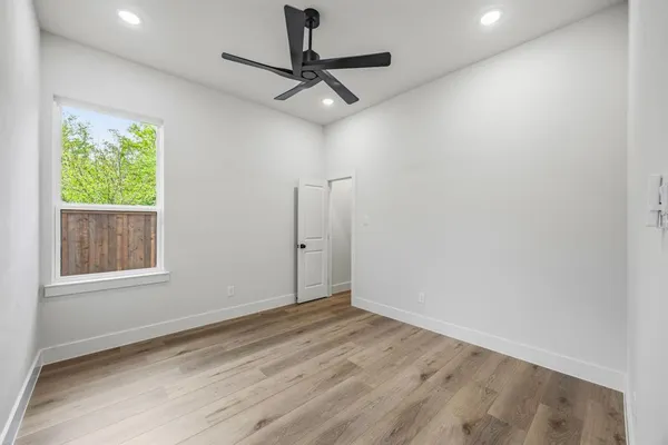 $455,000 | 512 Waikiki Trail, Tool, TX 75143