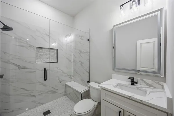 $455,000 | 512 Waikiki Trail, Tool, TX 75143