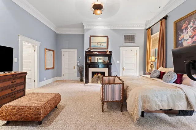 $699,900 | 401 North Walnut Avenue, Eagle Lake, TX 77434