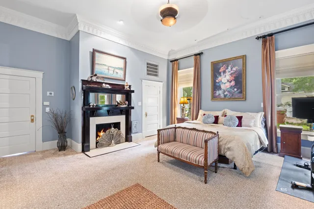 $699,900 | 401 North Walnut Avenue, Eagle Lake, TX 77434