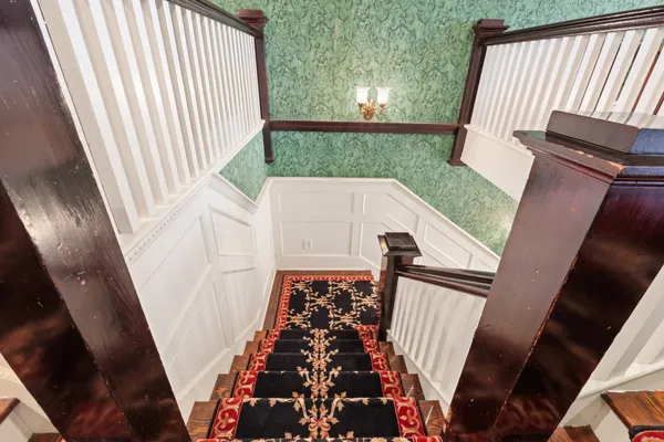 $699,900 | 401 North Walnut Avenue, Eagle Lake, TX 77434