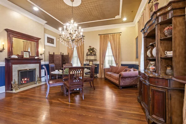 $699,900 | 401 North Walnut Avenue, Eagle Lake, TX 77434
