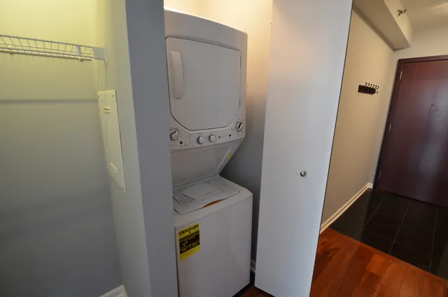 $3,400 | 33 West Ontario Street, Unit 24I, Chicago, IL 60654