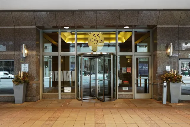 $3,400 | 33 West Ontario Street, Unit 24I, Chicago, IL 60654