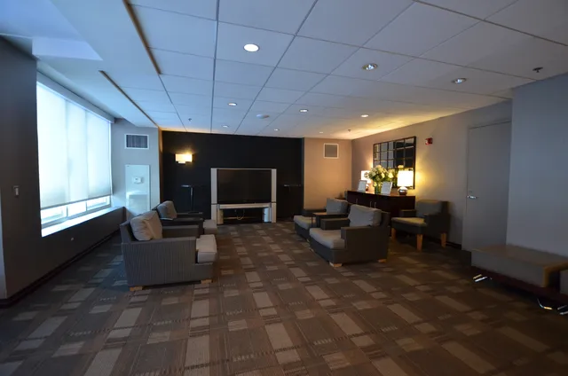 $3,400 | 33 West Ontario Street, Unit 24I, Chicago, IL 60654