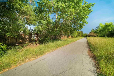 $2,099,000 | 15 Wildwood Court, Danville, CA 94526