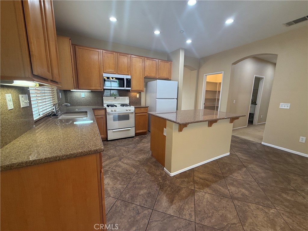7219 Riley Drive Fontana, CA 92336 - Photo 5 of 22