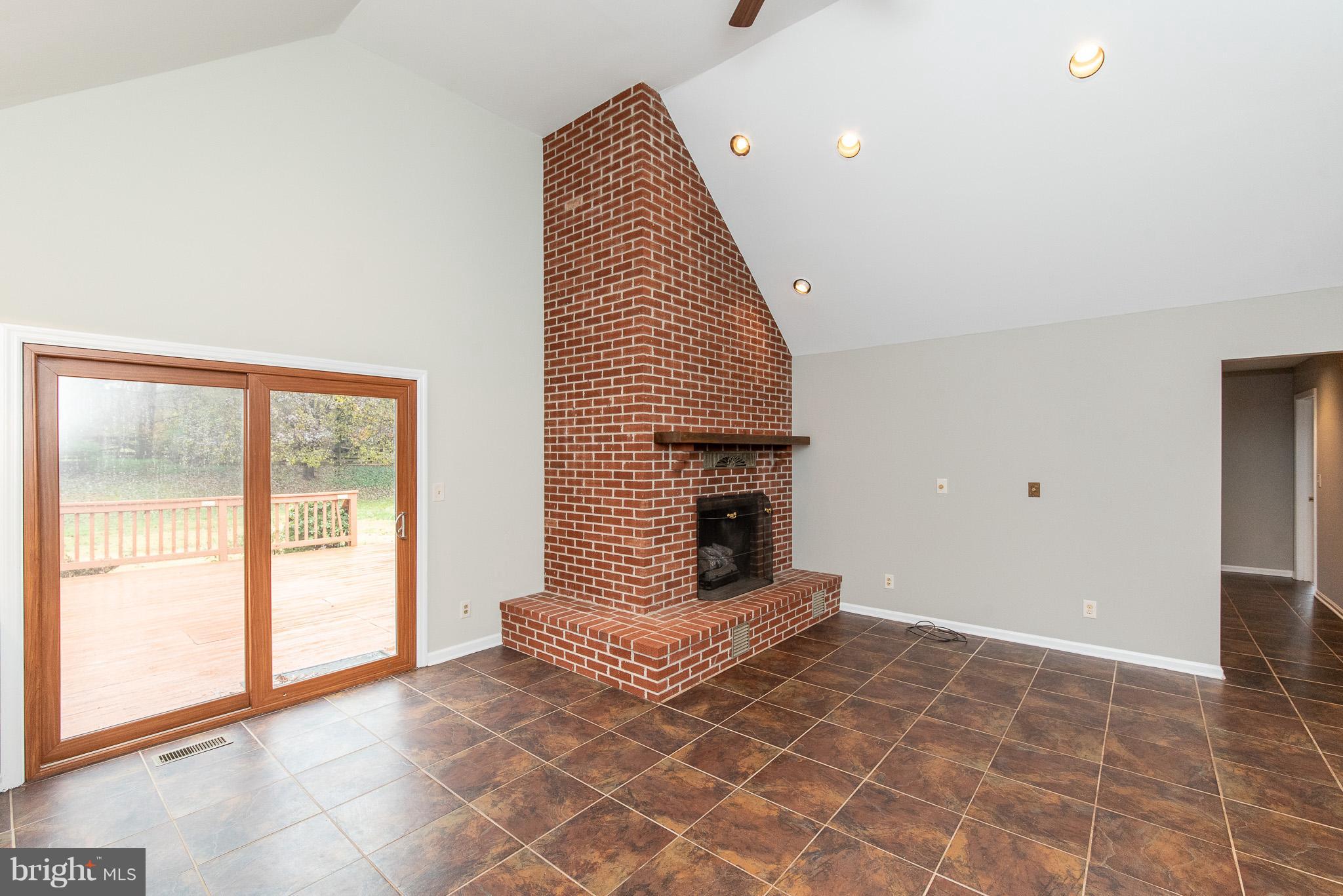 907 East Wheel Road Bel Air, MD 21015 - Photo 13 of 43 Family Room