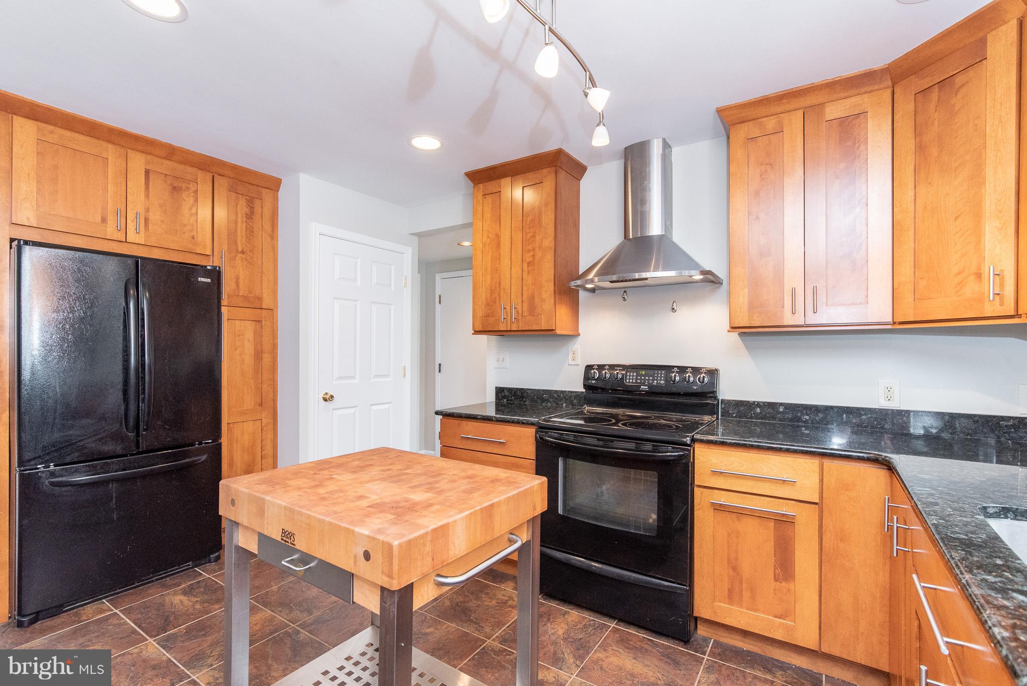 907 East Wheel Road Bel Air, MD 21015 - Photo 17 of 43 Kitchen