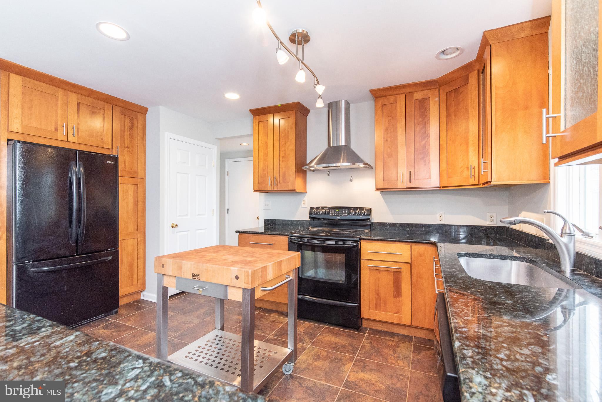 907 East Wheel Road Bel Air, MD 21015 - Photo 19 of 43 Kitchen