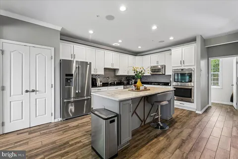 $819,990 | 2715 Pumpkin Street, Clinton, MD 20735