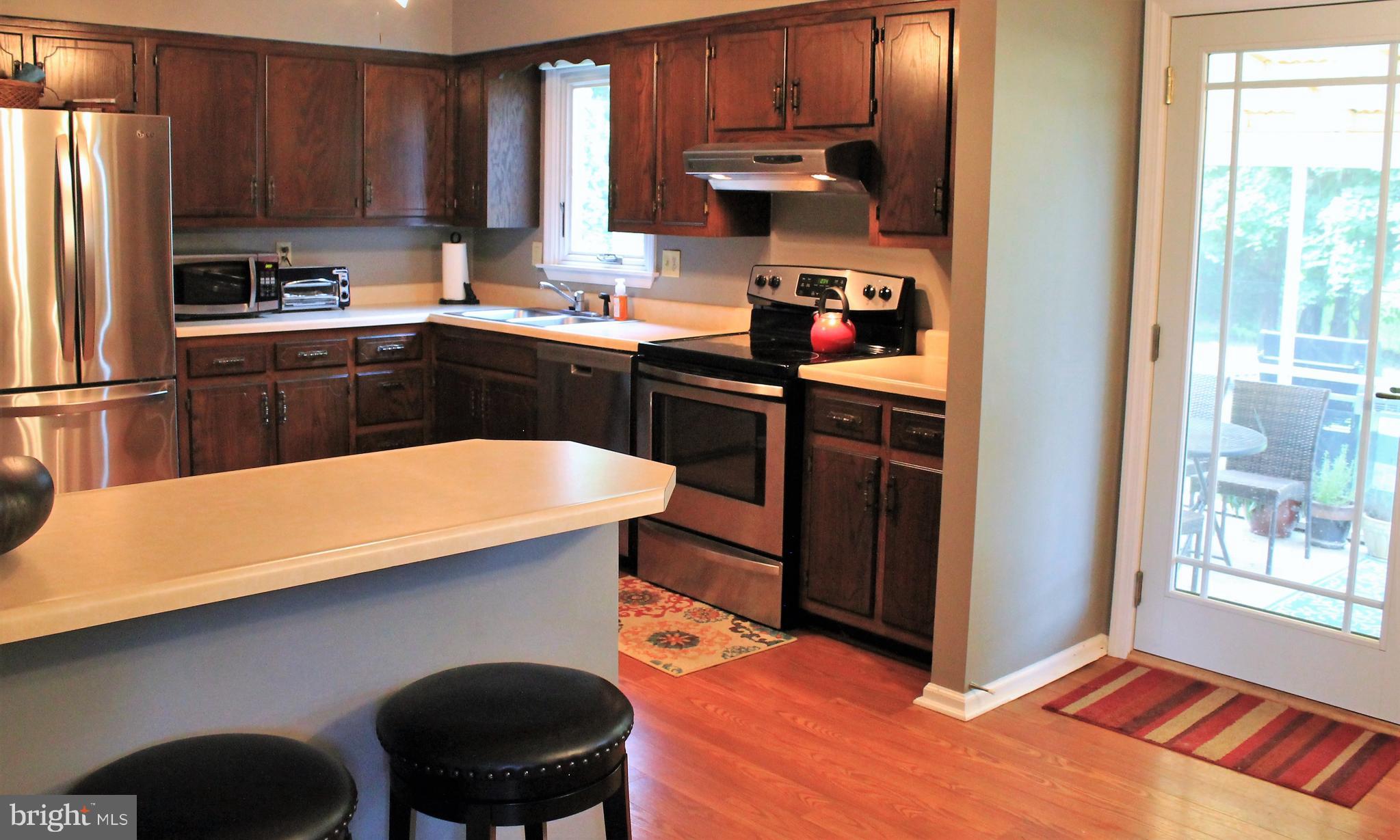 115 Mine Road Hershey, PA 17033 - Photo 9 of 39 Stainless Steel Appliances