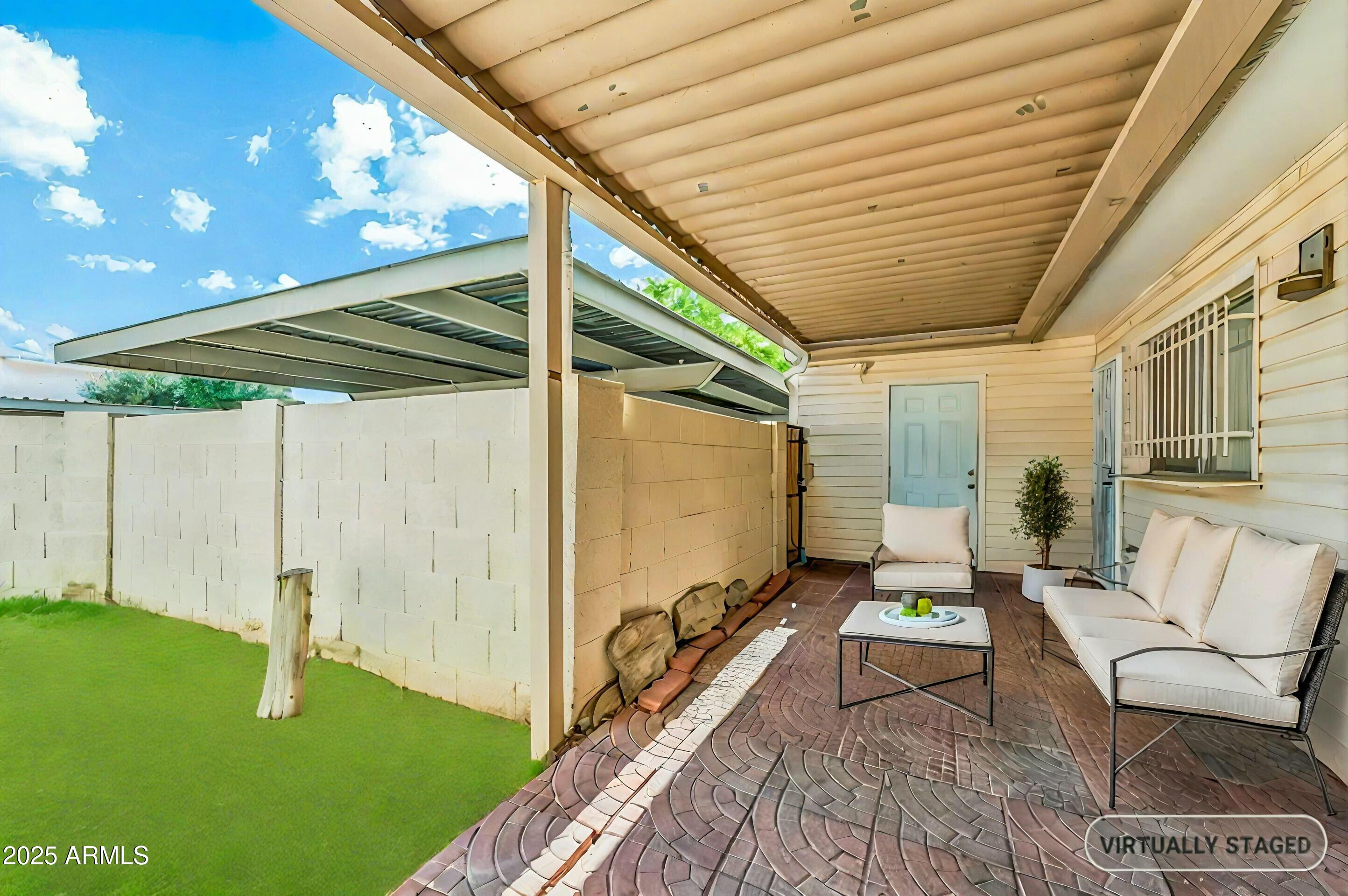 1845 West Citrus Way Phoenix, AZ 85015 - Photo 15 of 15 The cutest sitting area