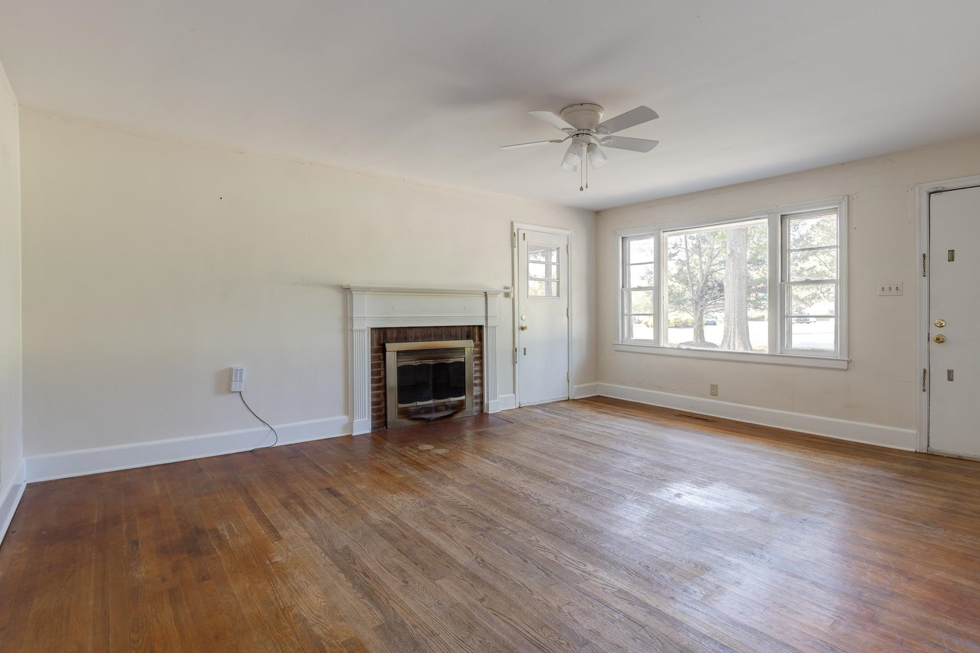 633 Morreene Road Durham, NC 27705 - Photo 10 of 29 Photo 10