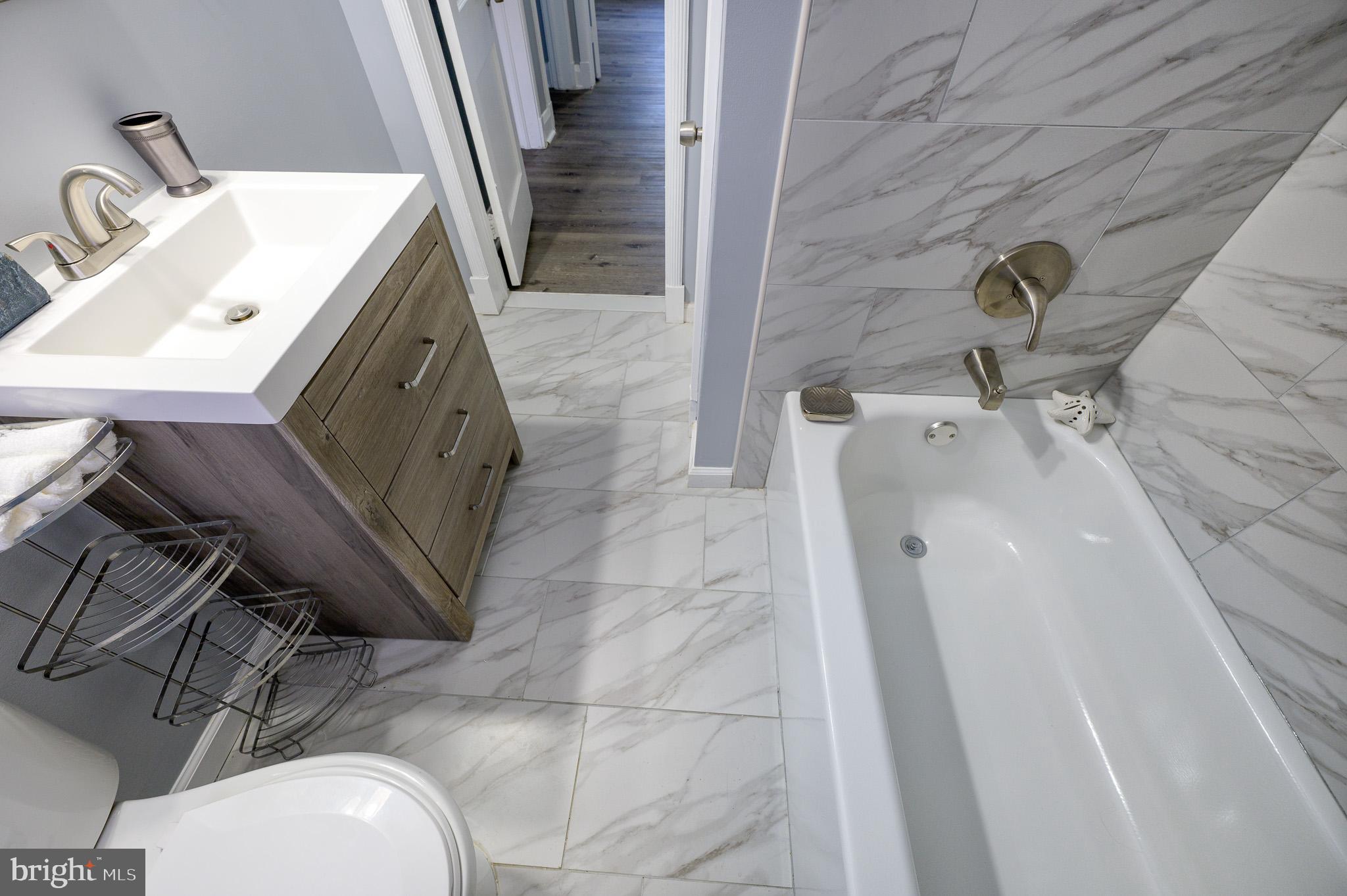 209 Westshire Road Baltimore, MD 21229 - Photo 11 of 37 Gallery Image 11