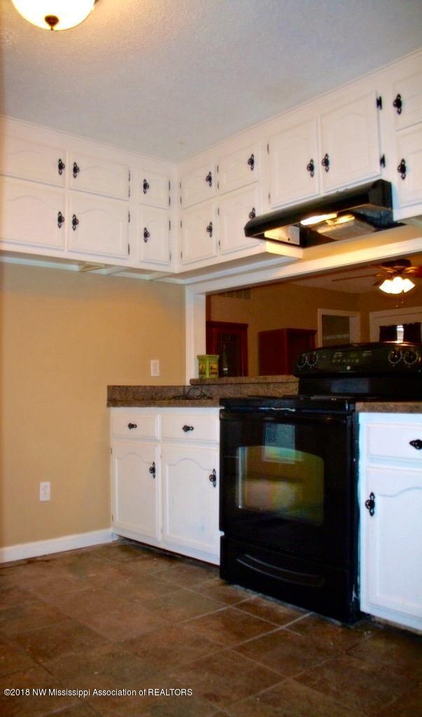 8474 Crestview Road Hernando, MS 38632 - Photo 13 of 37 IMG_0817