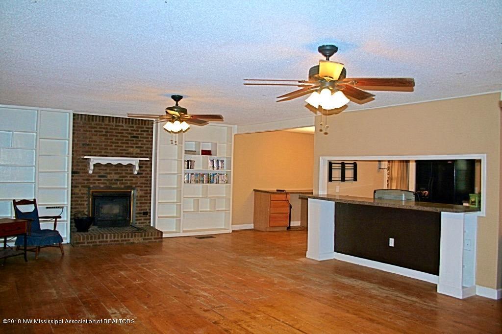 8474 Crestview Road Hernando, MS 38632 - Photo 6 of 37 IMG_0809