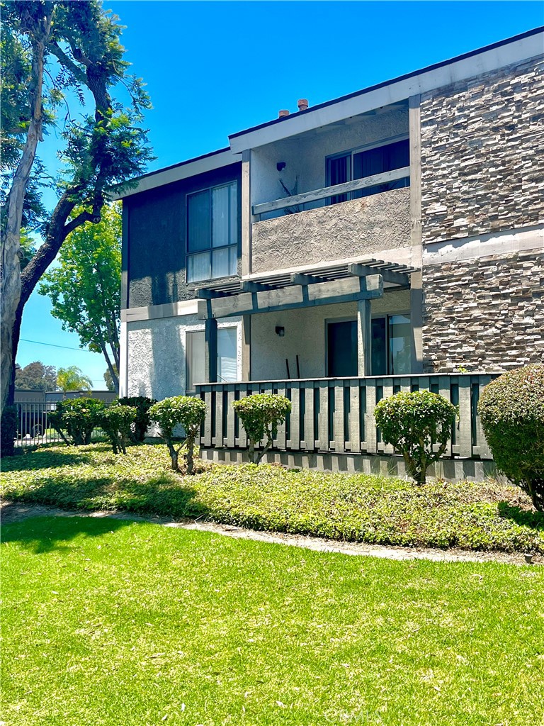 2803 South Fairview St Unit C