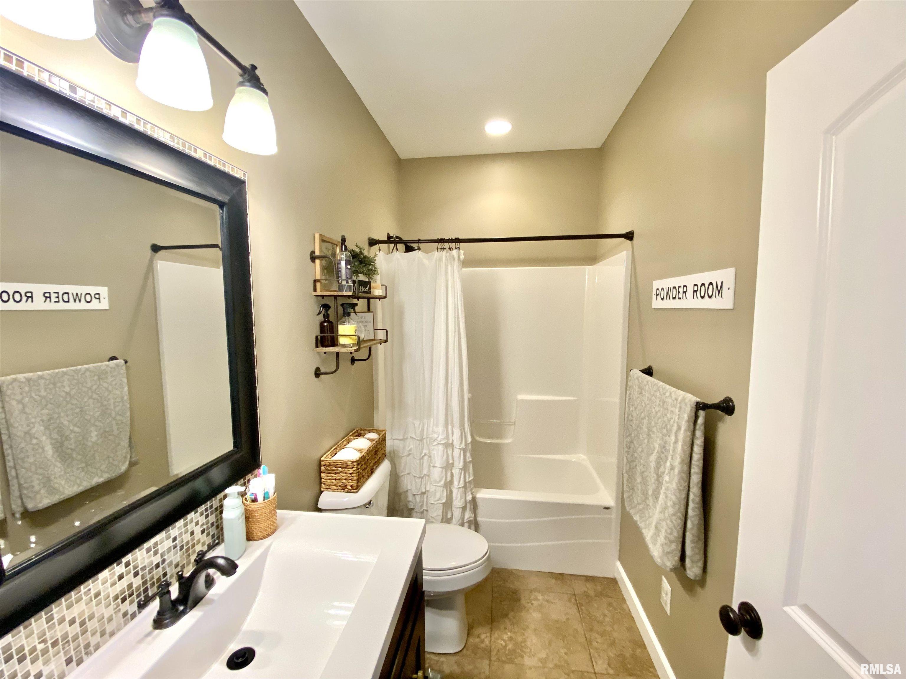 5060 England Road Kell, IL 62853 - Photo 11 of 27