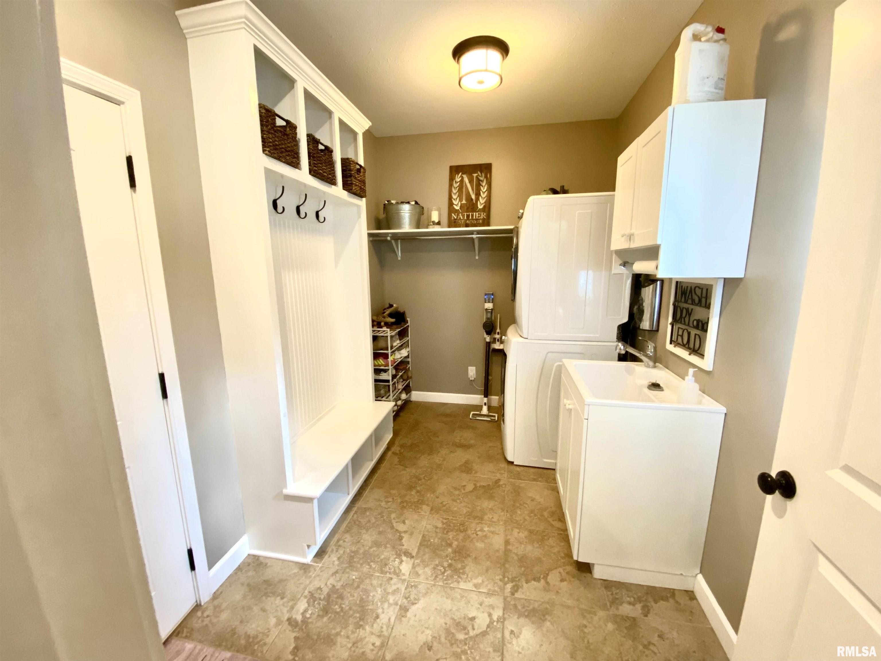 5060 England Road Kell, IL 62853 - Photo 14 of 27