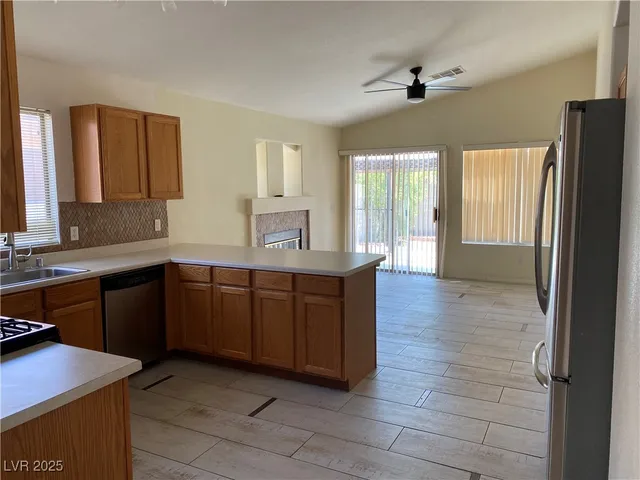 $1,900 | 7845 West March Brown Avenue, Las Vegas, NV 89149