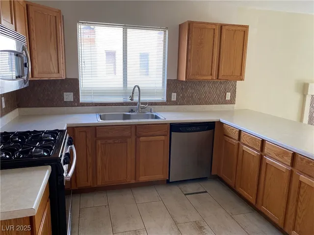 $1,900 | 7845 West March Brown Avenue, Las Vegas, NV 89149