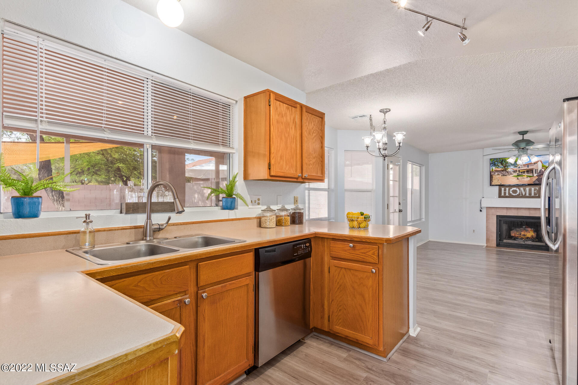 9906 North Sky Ridge Place Tucson, AZ 85742 - Photo 16 of 44