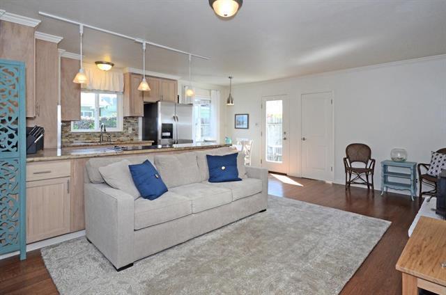 124 Bennett Road Aptos, CA 95003 - Photo 10 of 24 Gallery Image 10