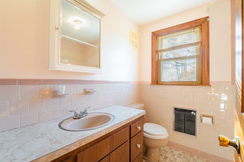 42 Frankland Road Ashland, MA 01721 - Photo 15 of 26