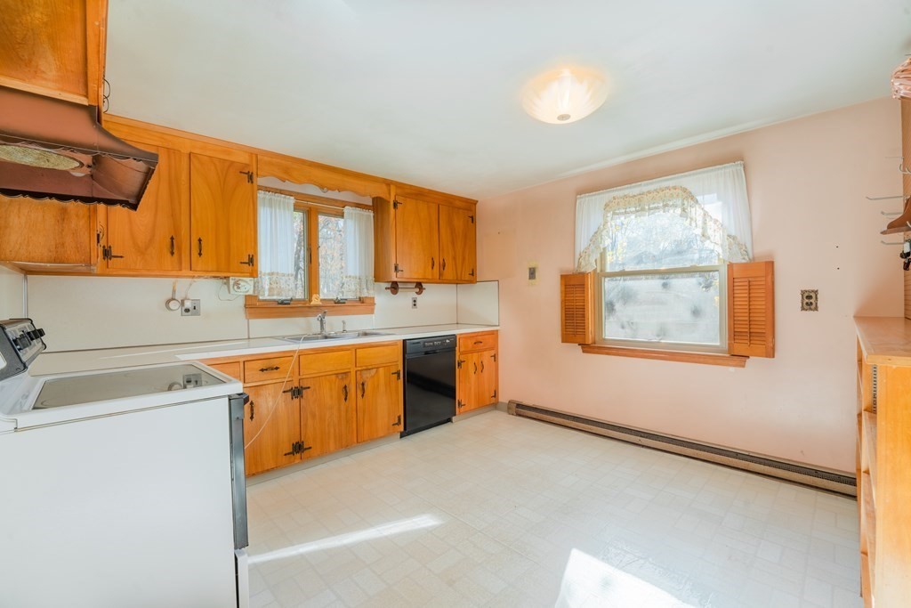 42 Frankland Road Ashland, MA 01721 - Photo 6 of 26