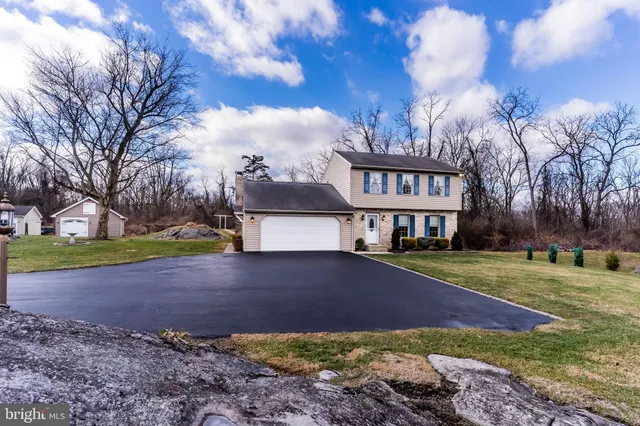 $314,000 | 10 Stone Ledge Road, Newville, PA 17241