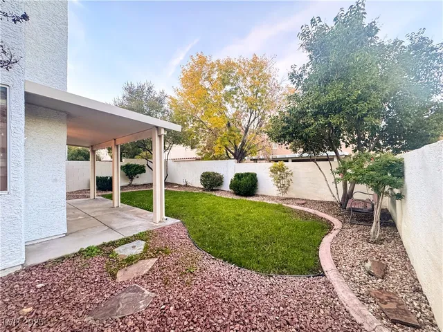 $1,900 | 9532 Aspen Glow Drive, Las Vegas, NV 89134
