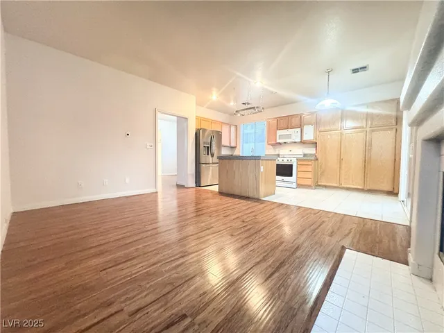$1,900 | 9532 Aspen Glow Drive, Las Vegas, NV 89134