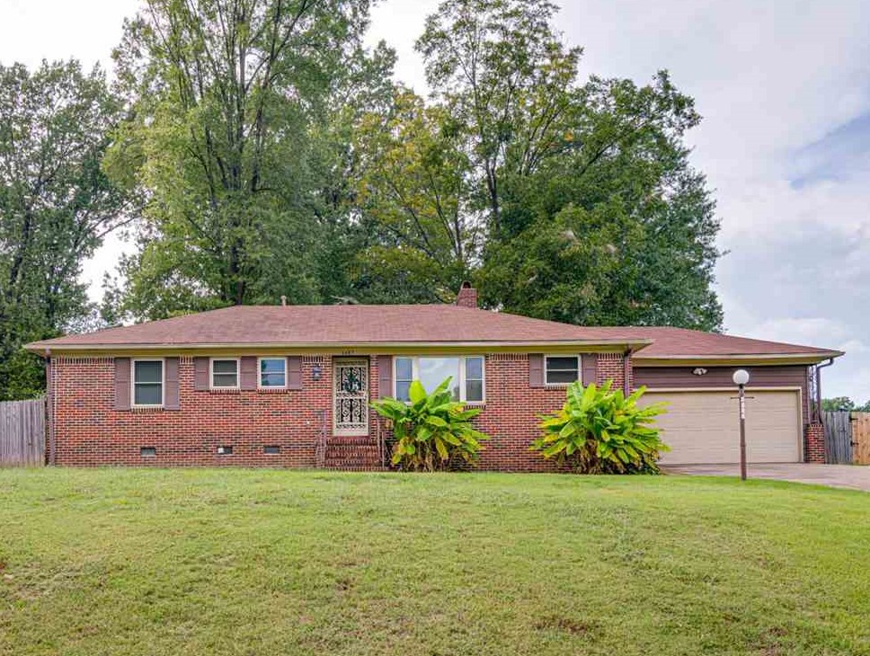 4485 Ridgewood Road Memphis, TN 38116 - Photo 2 of 20 Gallery Image 2