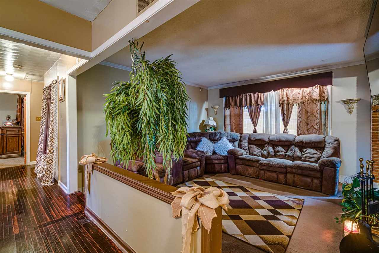 4485 Ridgewood Road Memphis, TN 38116 - Photo 3 of 20 Gallery Image 3