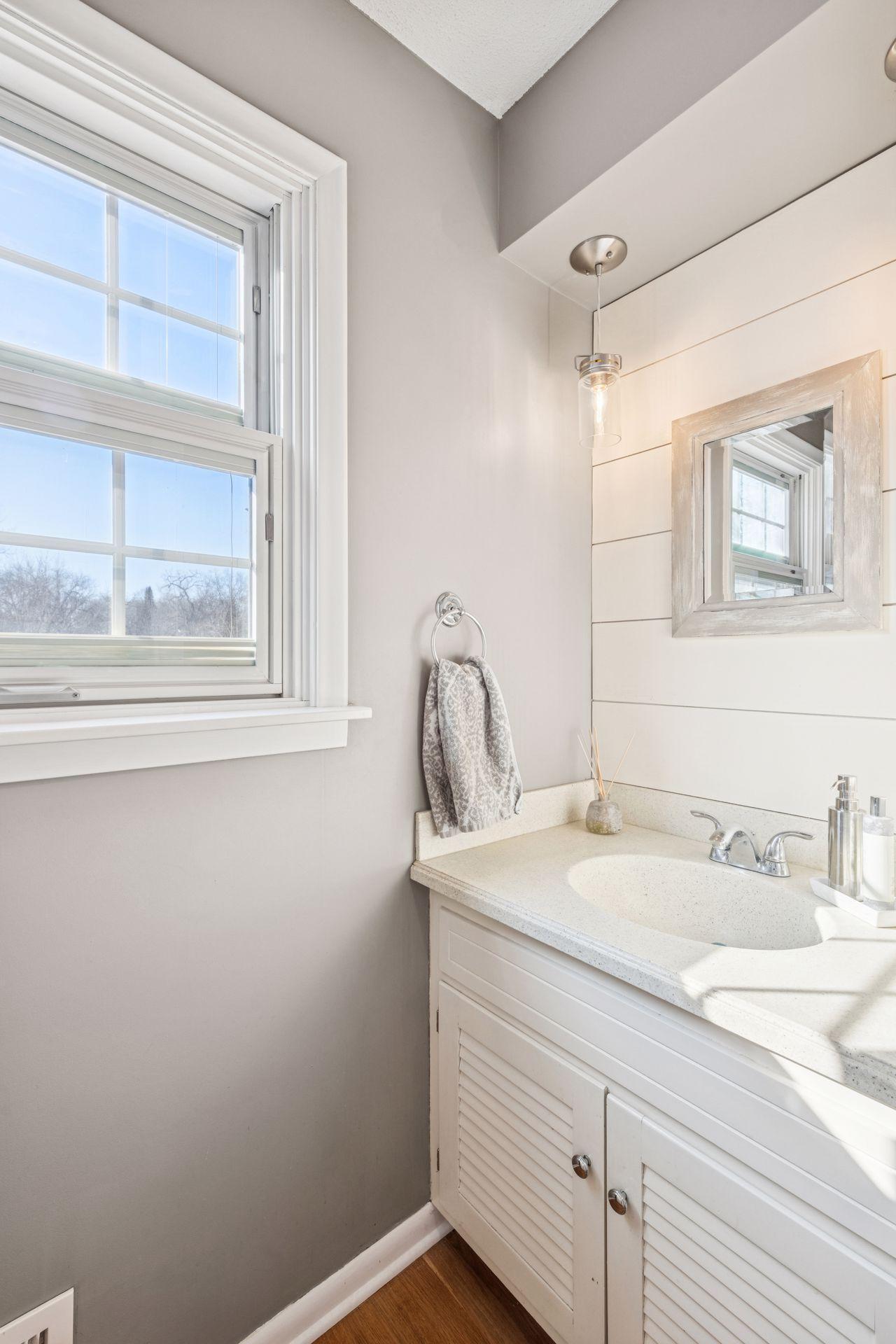 4108 Dublin Drive Minnetonka, MN 55345 - Photo 13 of 33