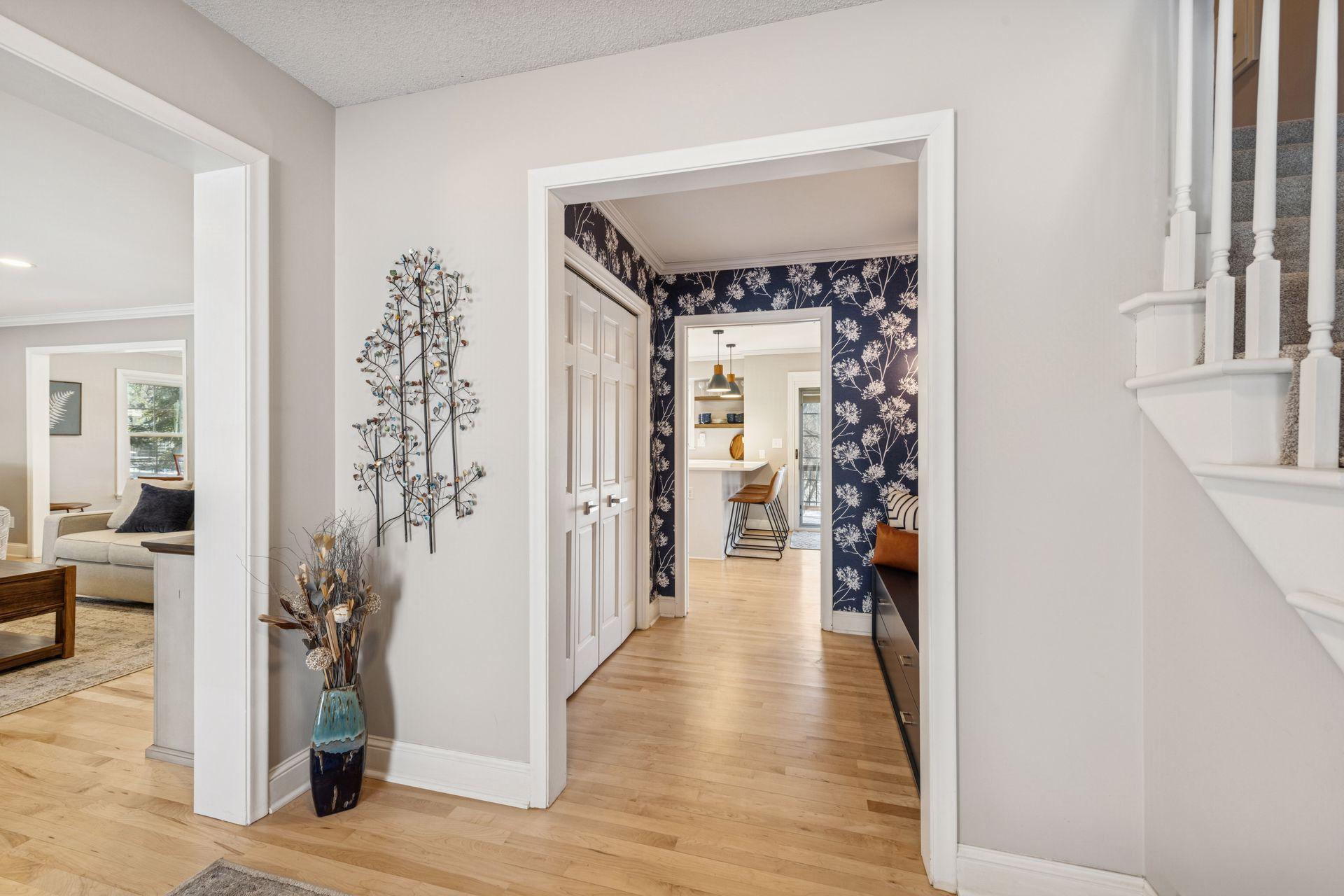 4108 Dublin Drive Minnetonka, MN 55345 - Photo 3 of 33