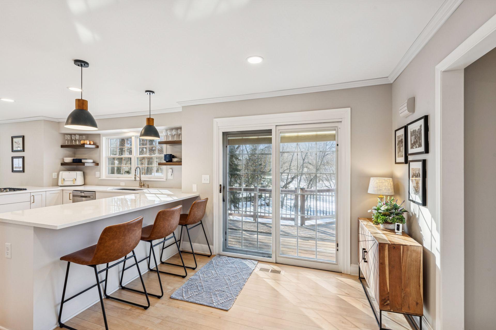 4108 Dublin Drive Minnetonka, MN 55345 - Photo 4 of 33