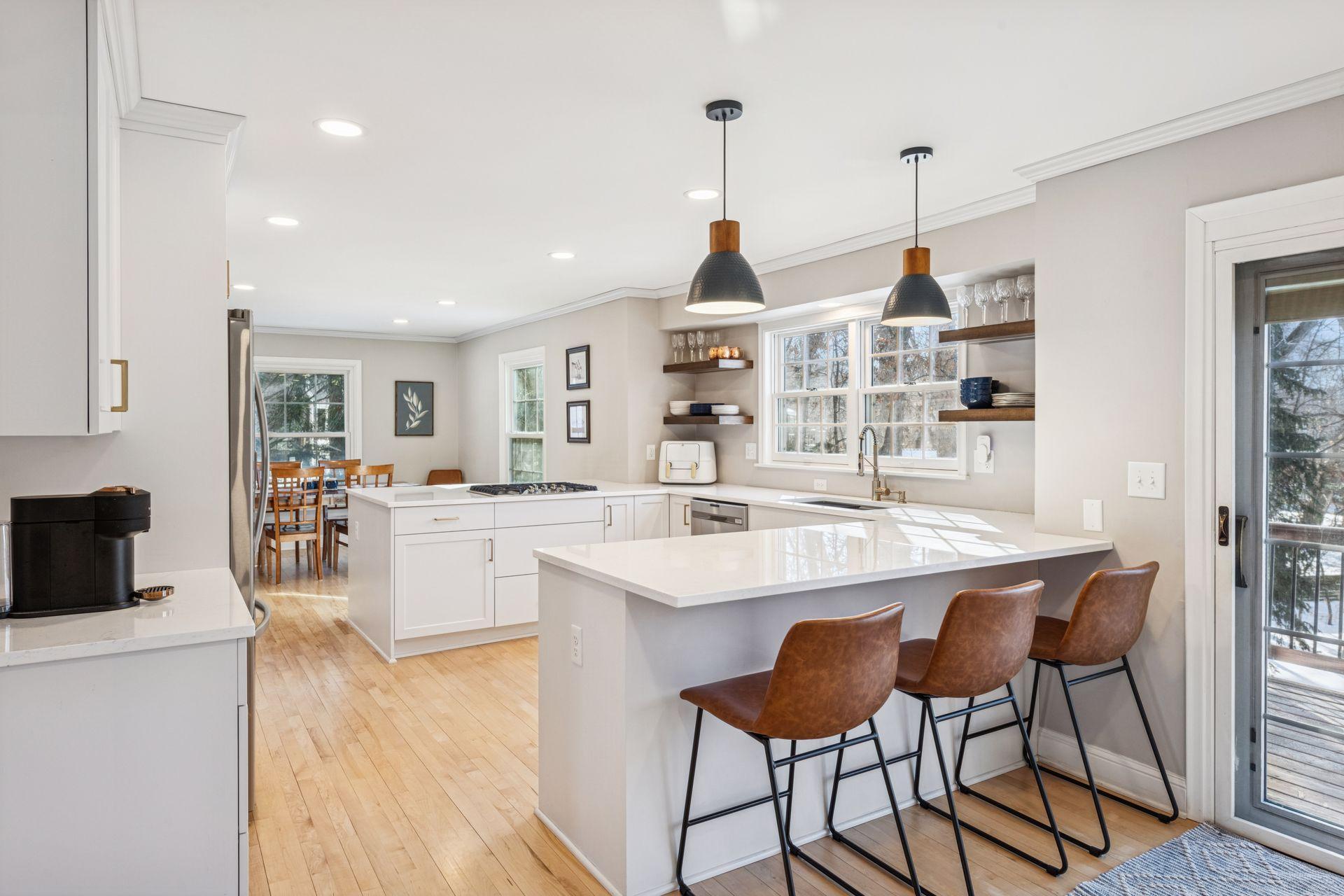 4108 Dublin Drive Minnetonka, MN 55345 - Photo 7 of 33