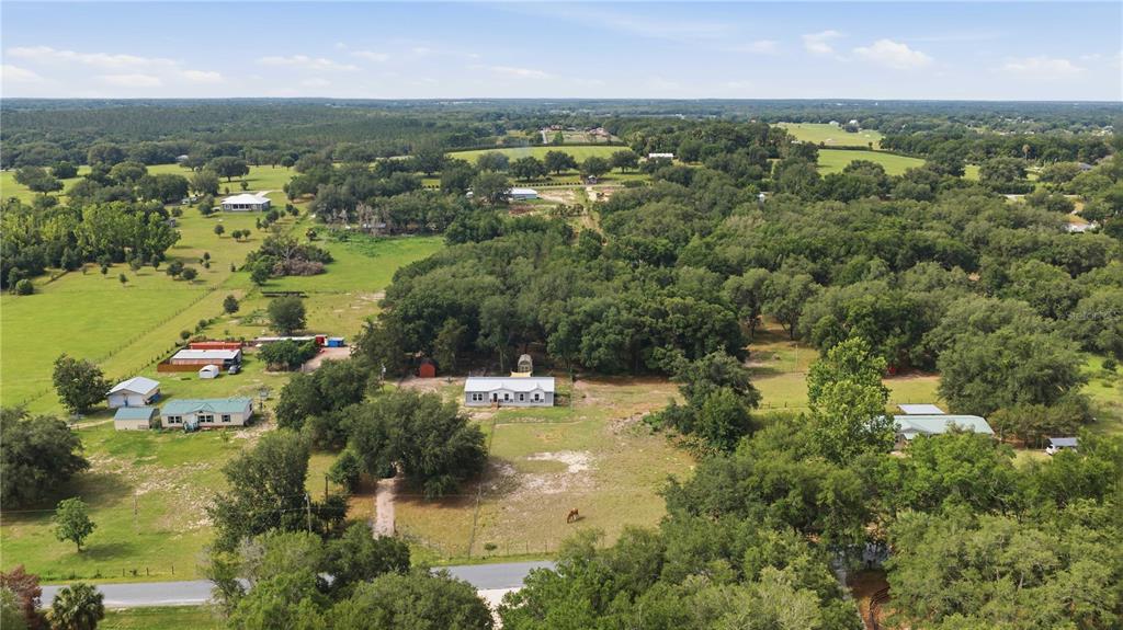 14450 Southeast Sunset Harbor Road Weirsdale, FL 32195 - Photo 35 of 37