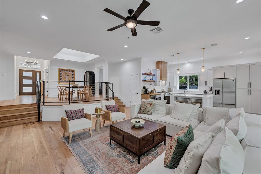 3600 Rip Ford Drive Austin, TX 78732 - Photo 10 of 32 a living room with furniture and kitchen view