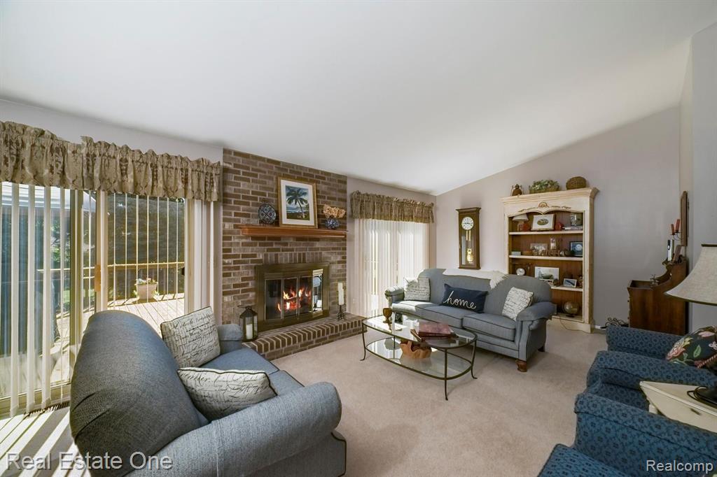 2229 Flanders Drive Rochester Hills, MI 48307 - Photo 7 of 34