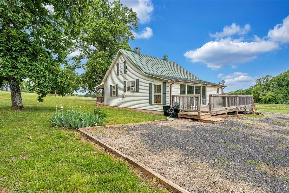 1500 Mountain Valley Road Axton, VA 24054 - Photo 21 of 27 22-MIB02132